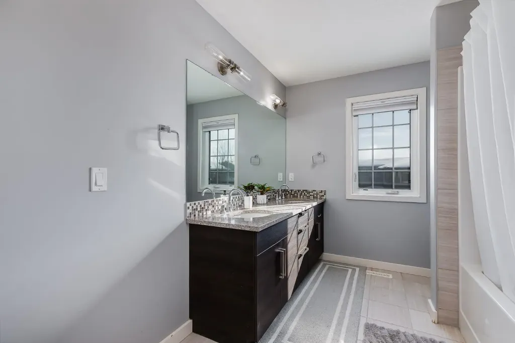 52 Cooperstown Place SW Airdrie AB T4B 3T5