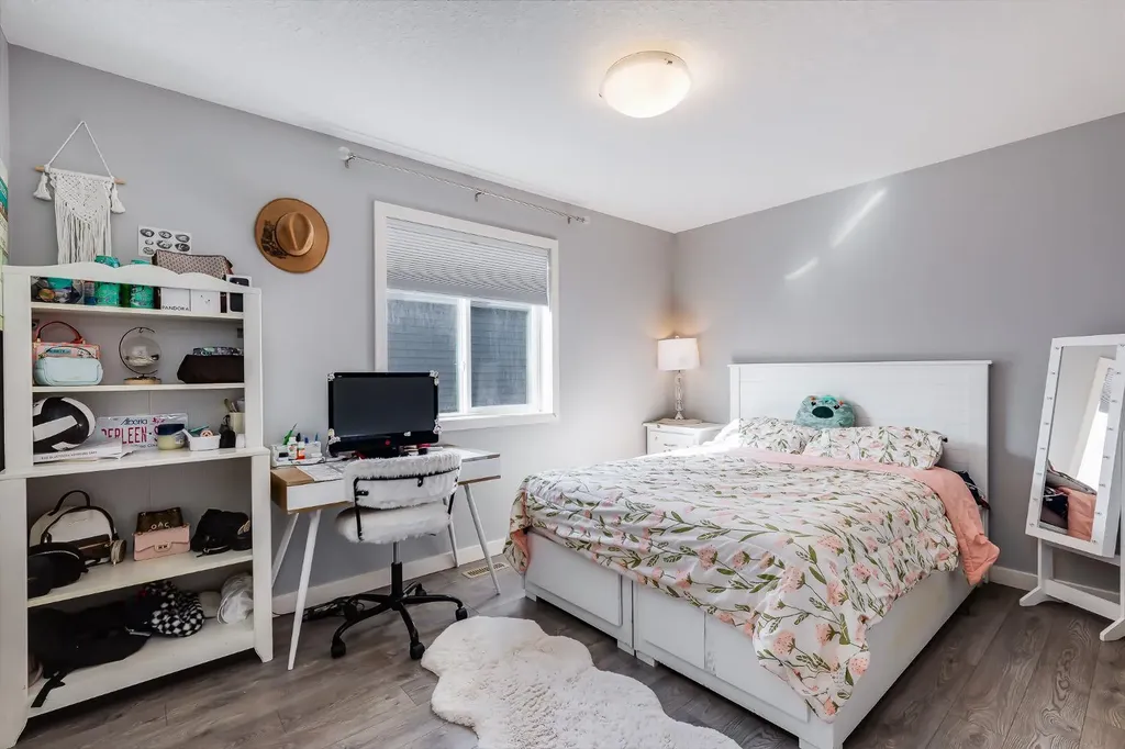 52 Cooperstown Place SW Airdrie AB T4B 3T5