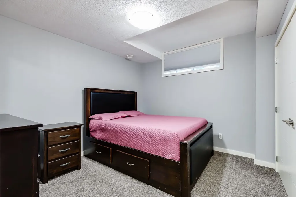 52 Cooperstown Place SW Airdrie AB T4B 3T5