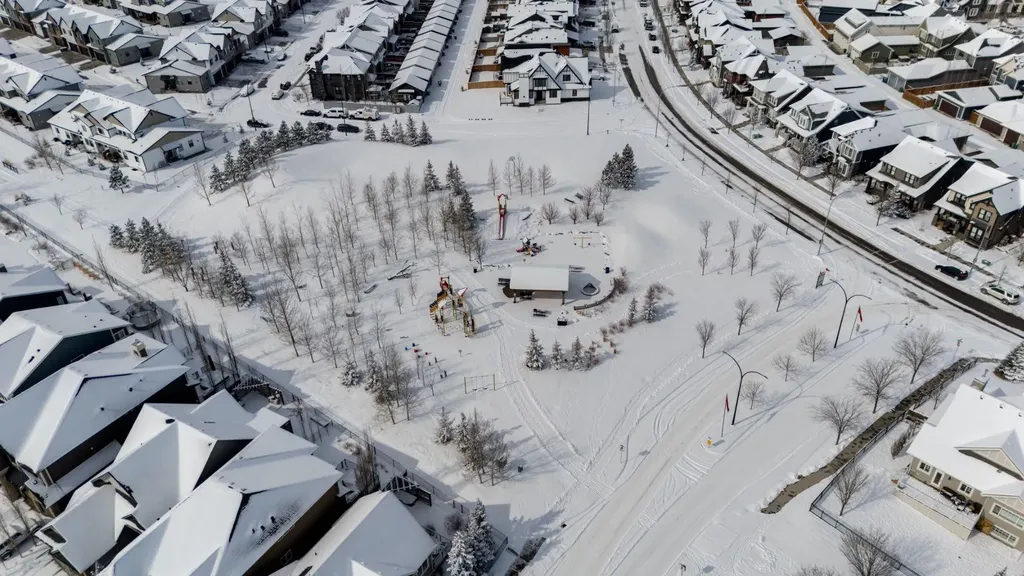 52 Cooperstown Place SW Airdrie AB T4B 3T5