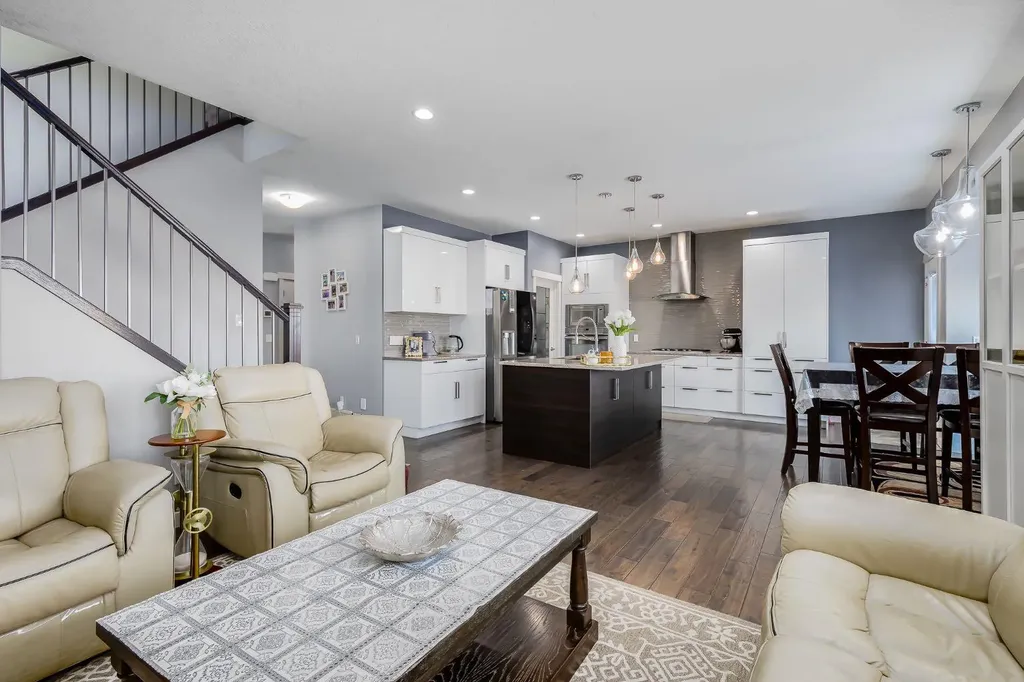 52 Cooperstown Place SW Airdrie AB T4B 3T5