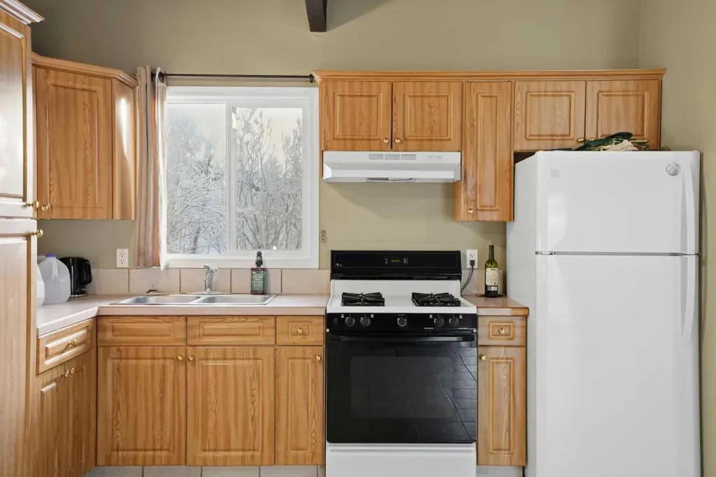 107 Pinemont Bay NE Calgary AB T1Y 2V7