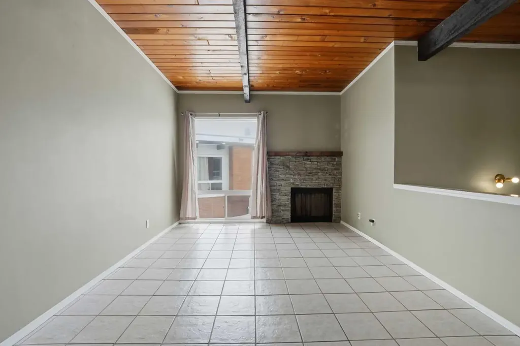 107 Pinemont Bay NE Calgary AB T1Y 2V7