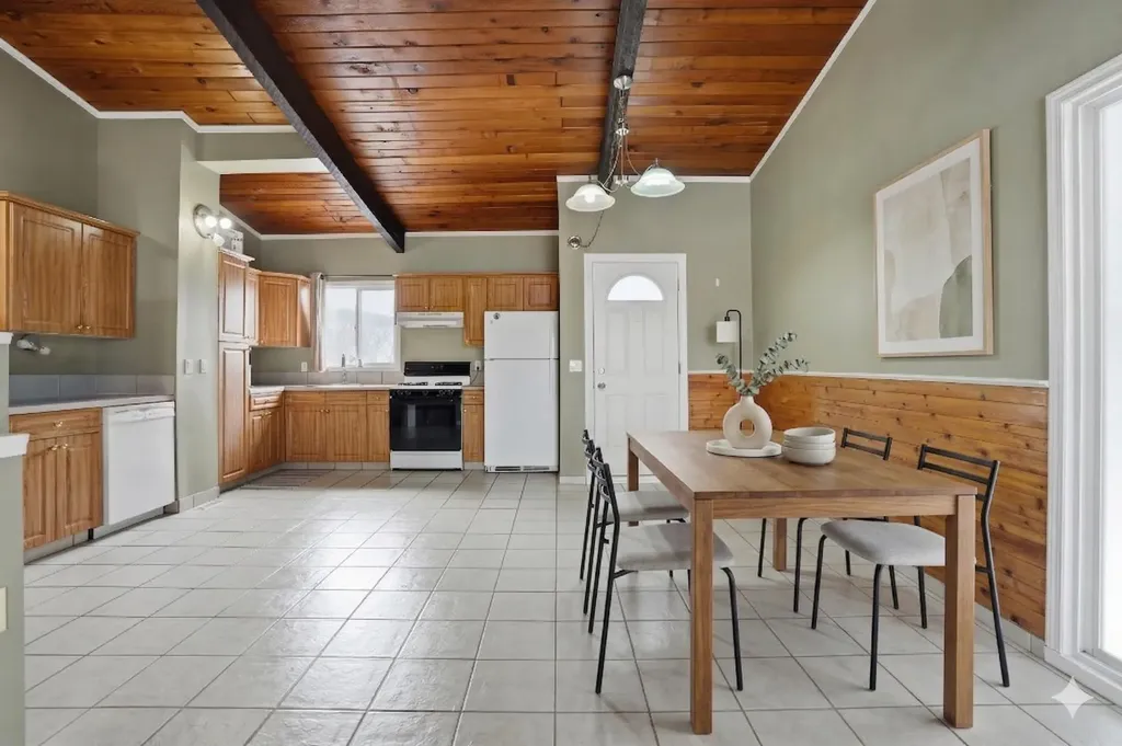 107 Pinemont Bay NE Calgary AB T1Y 2V7