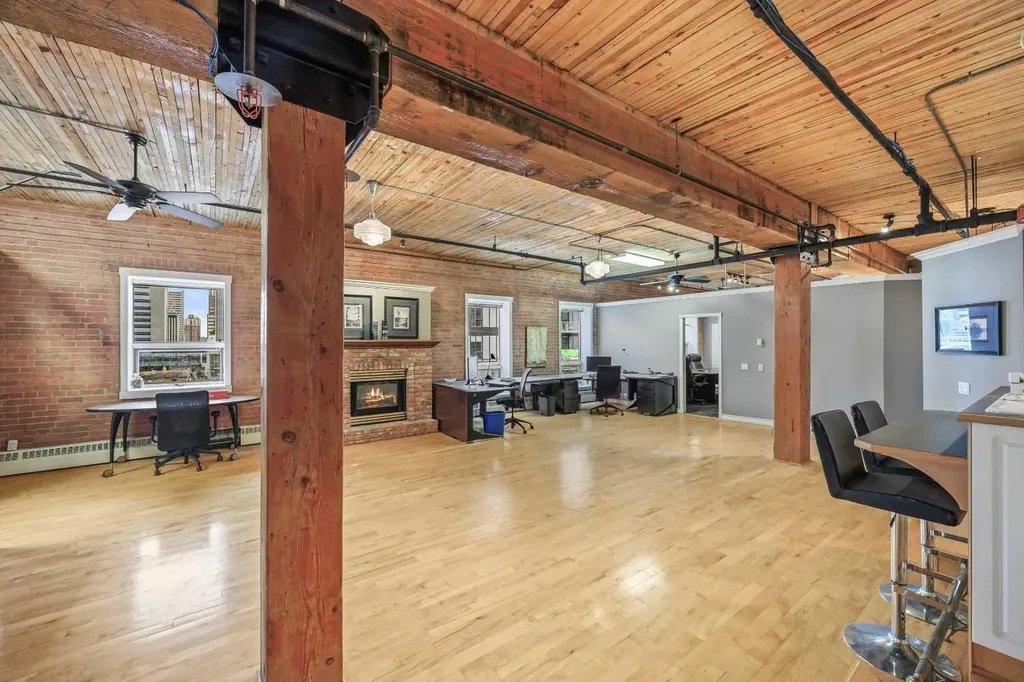 535 10 Avenue SW Calgary AB T2R 0A8