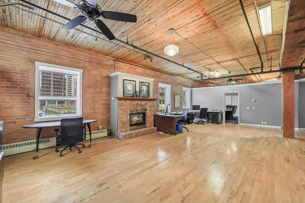 535 10 Avenue SW Calgary AB T2R 0A8