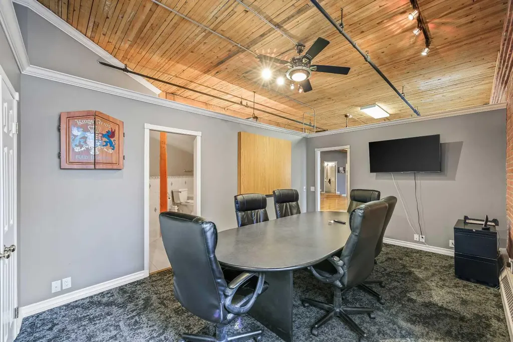 535 10 Avenue SW Calgary AB T2R 0A8