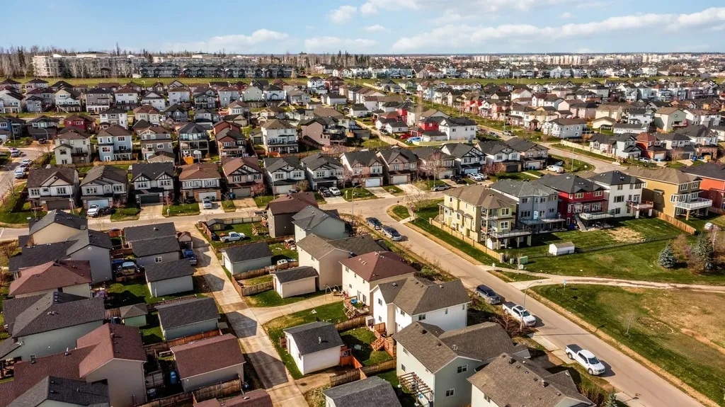 495 Killdeer Way Fort Mcmurray AB T9K0R5