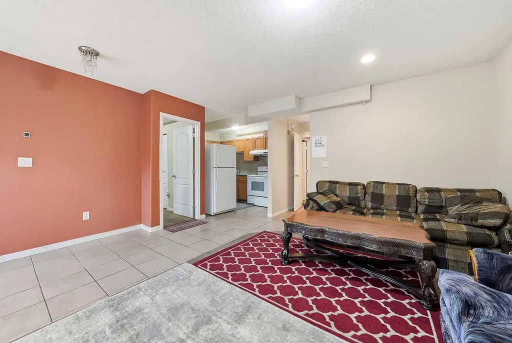 27 Saddleland Way NE Calgary AB T3J5K6