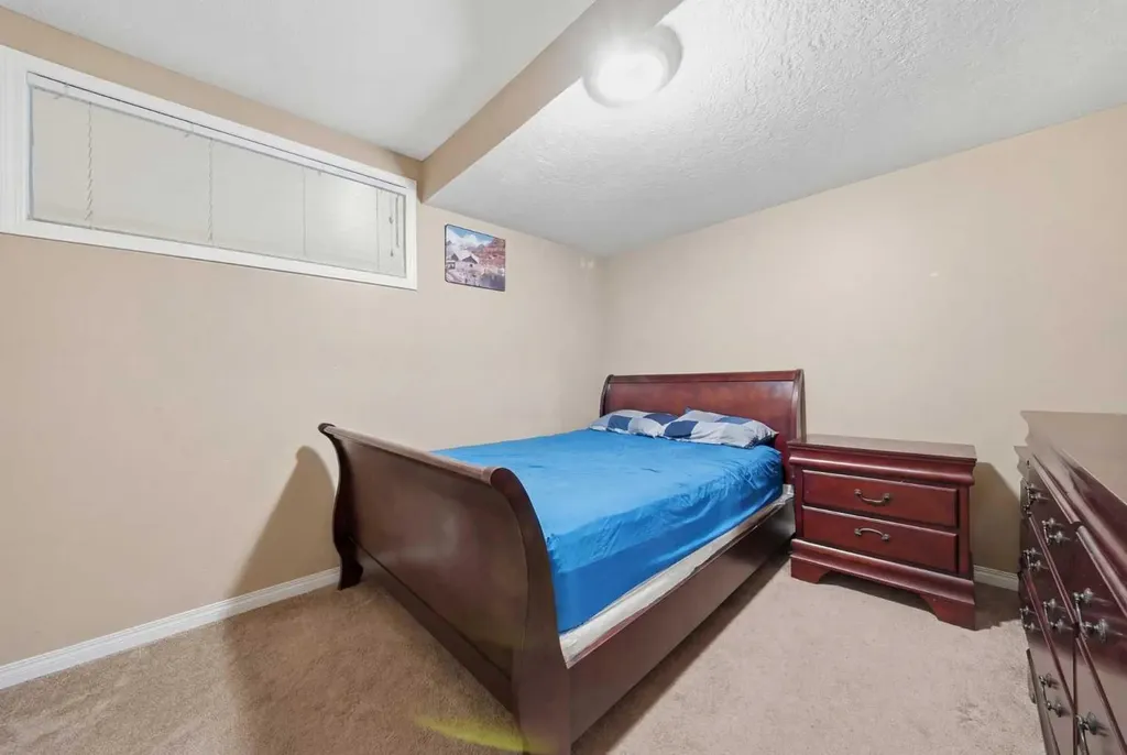 27 Saddleland Way NE Calgary AB T3J5K6