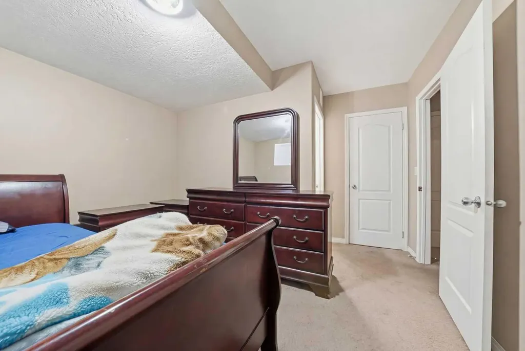 27 Saddleland Way NE Calgary AB T3J5K6