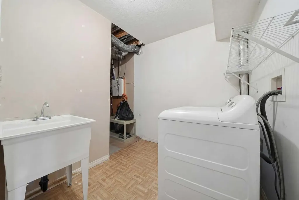 27 Saddleland Way NE Calgary AB T3J5K6