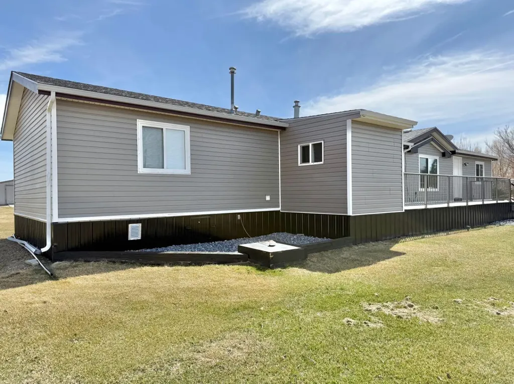 214 Blue Heron Road Rural Newell County Of AB T1R 0S1