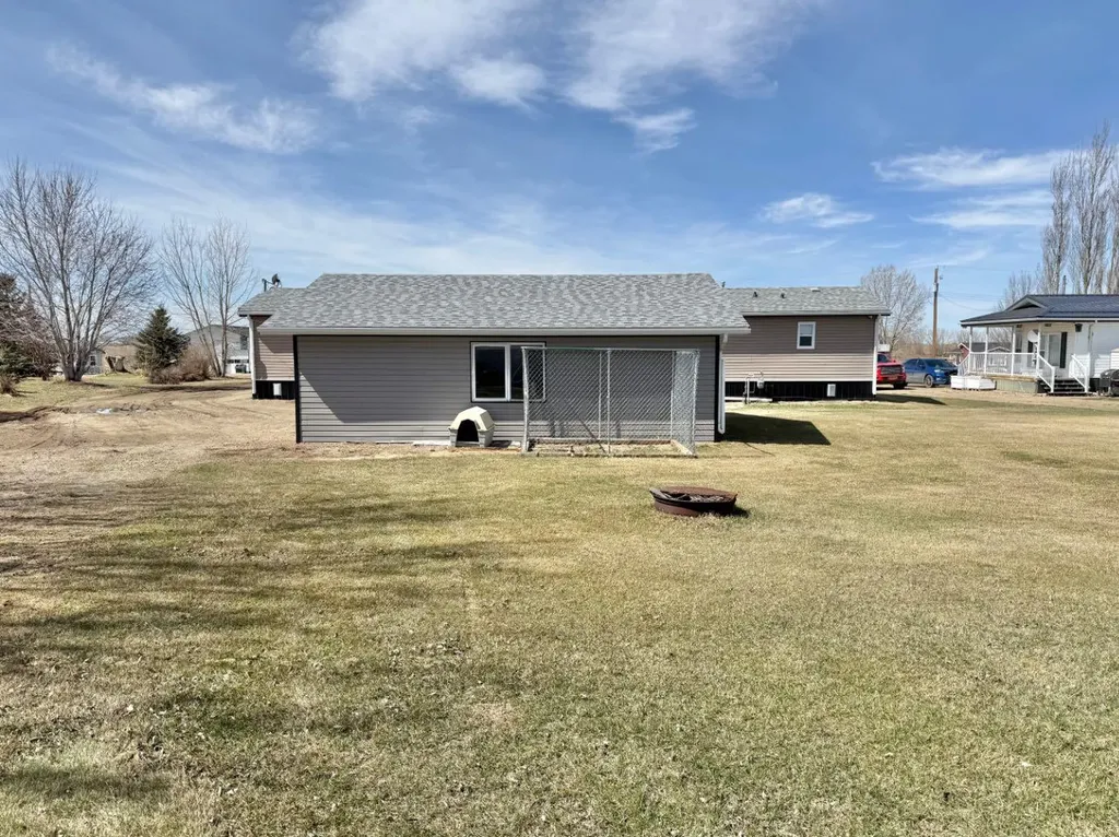 214 Blue Heron Road Rural Newell County Of AB T1R 0S1
