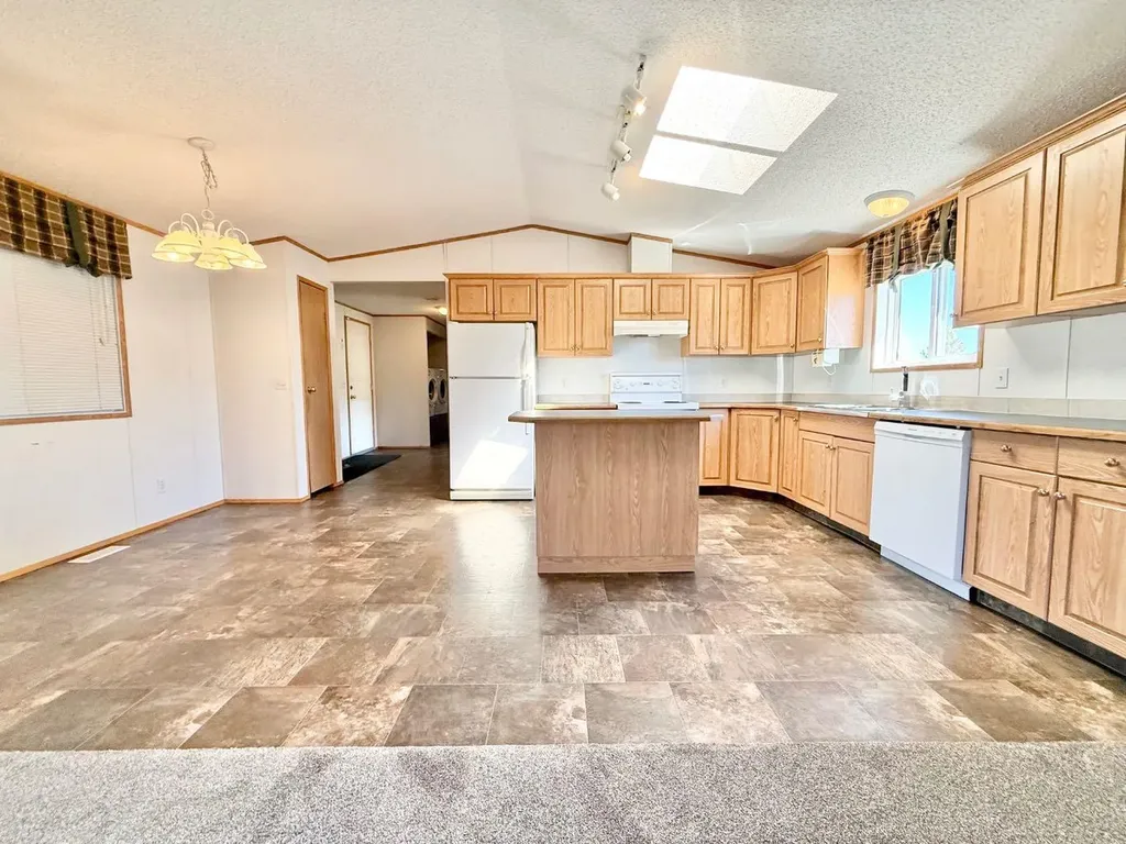 214 Blue Heron Road Rural Newell County Of AB T1R 0S1