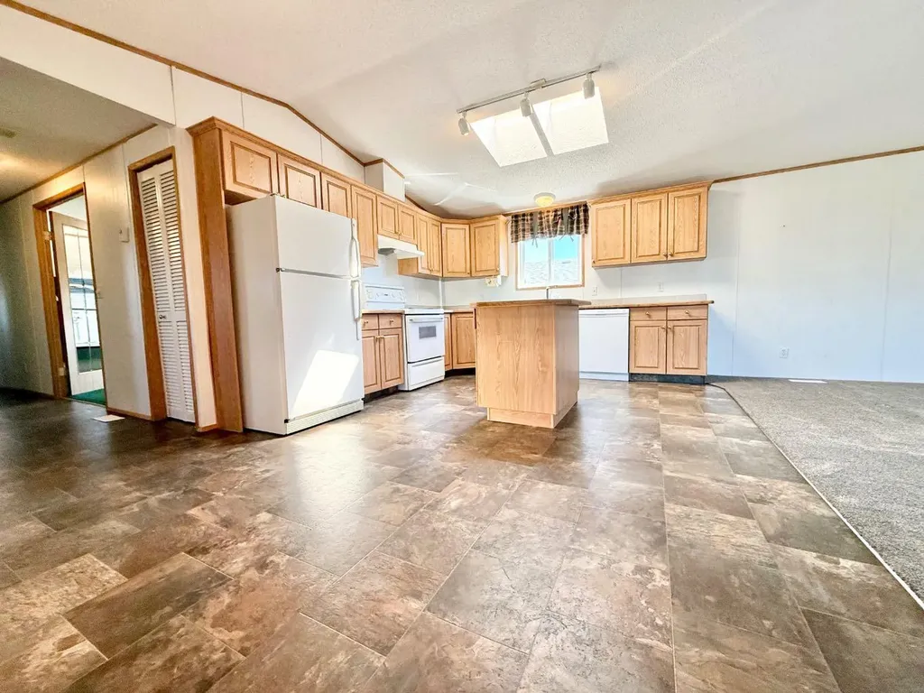 214 Blue Heron Road Rural Newell County Of AB T1R 0S1