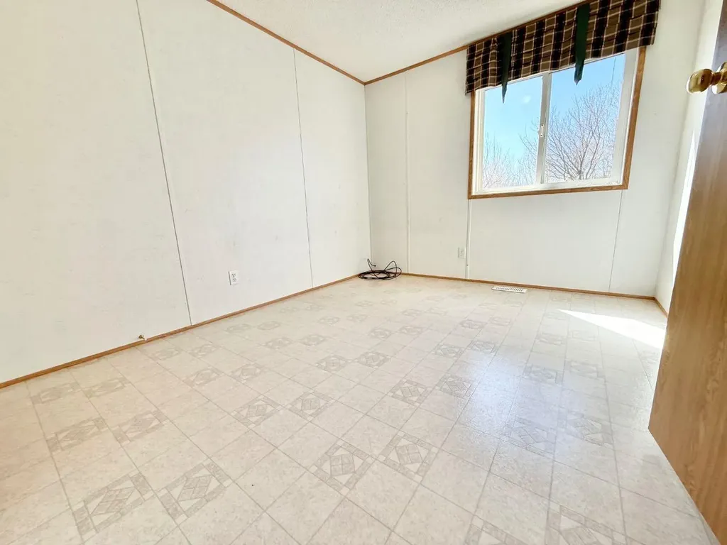 214 Blue Heron Road Rural Newell County Of AB T1R 0S1