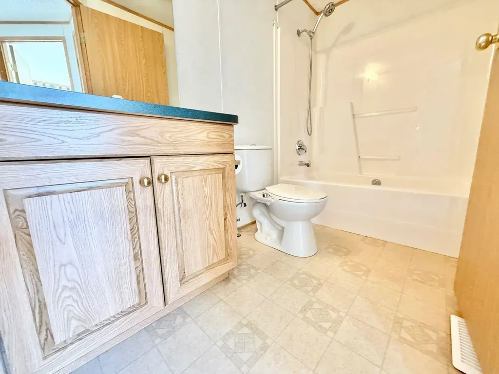 214 Blue Heron Road Rural Newell County Of AB T1R 0S1