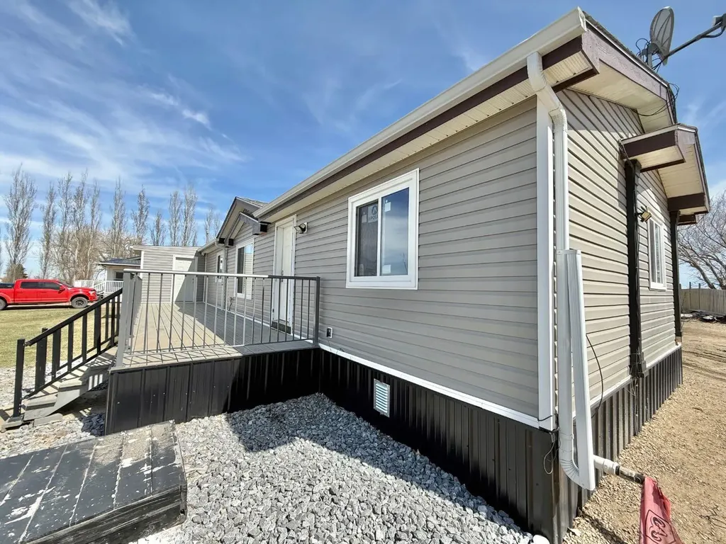 214 Blue Heron Road Rural Newell County Of AB T1R 0S1