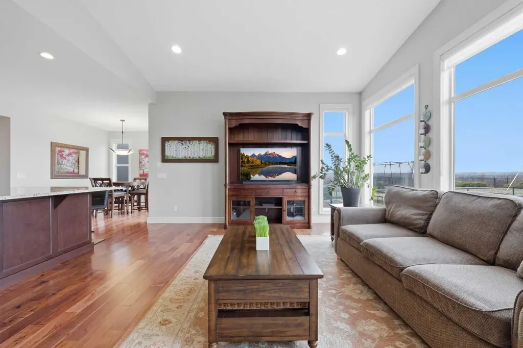 113 Cranarch Common SE Calgary AB T3M 1M1
