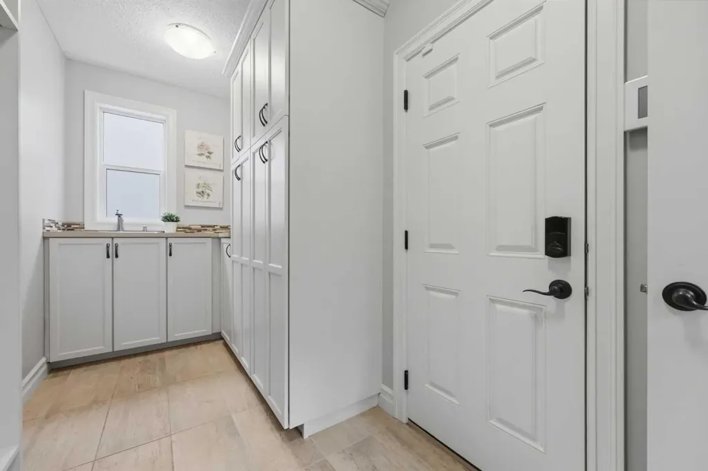 113 Cranarch Common SE Calgary AB T3M 1M1