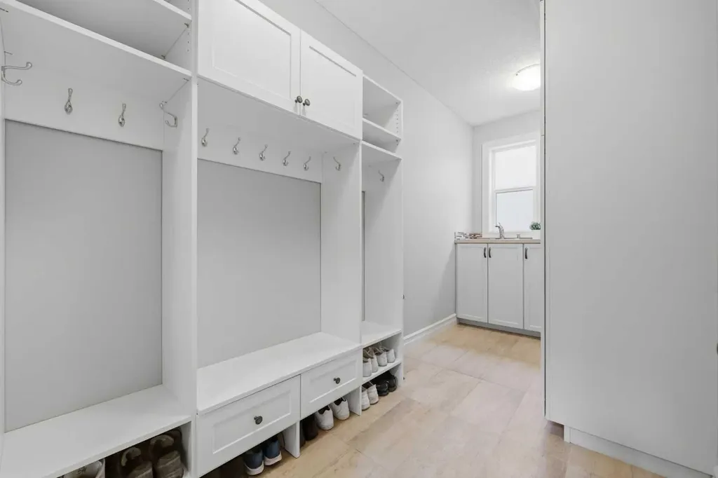 113 Cranarch Common SE Calgary AB T3M 1M1