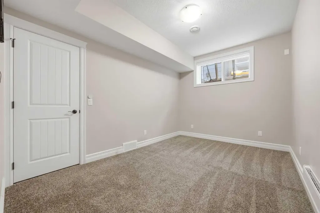 113 Cranarch Common SE Calgary AB T3M 1M1