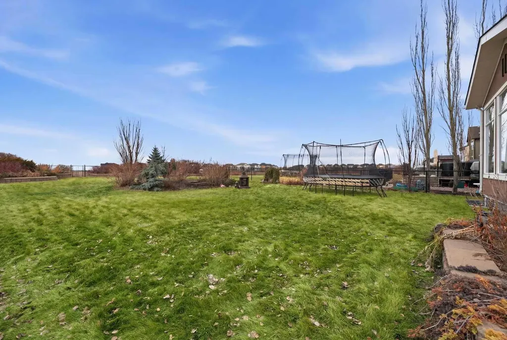 113 Cranarch Common SE Calgary AB T3M 1M1