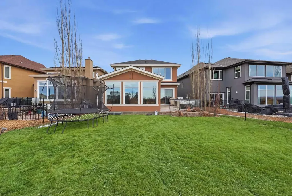 113 Cranarch Common SE Calgary AB T3M 1M1