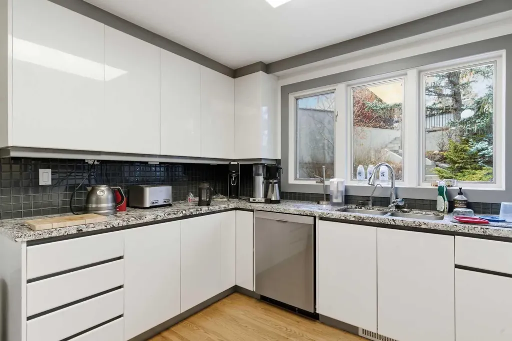 2910 Marquette Street SW Calgary AB T2T 3E3