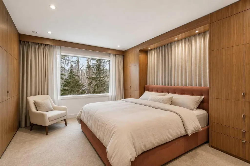 2910 Marquette Street SW Calgary AB T2T 3E3