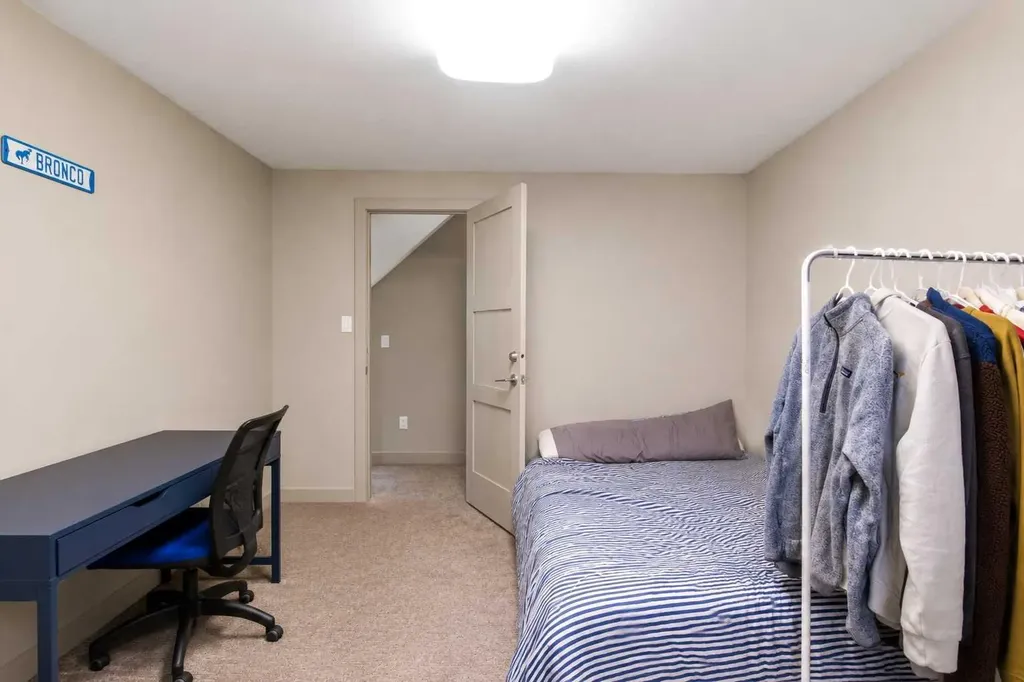 2910 Marquette Street SW Calgary AB T2T 3E3