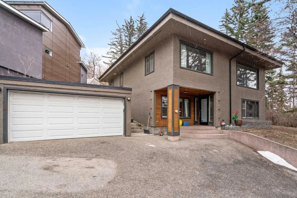 2910 Marquette Street SW Calgary AB T2T 3E3