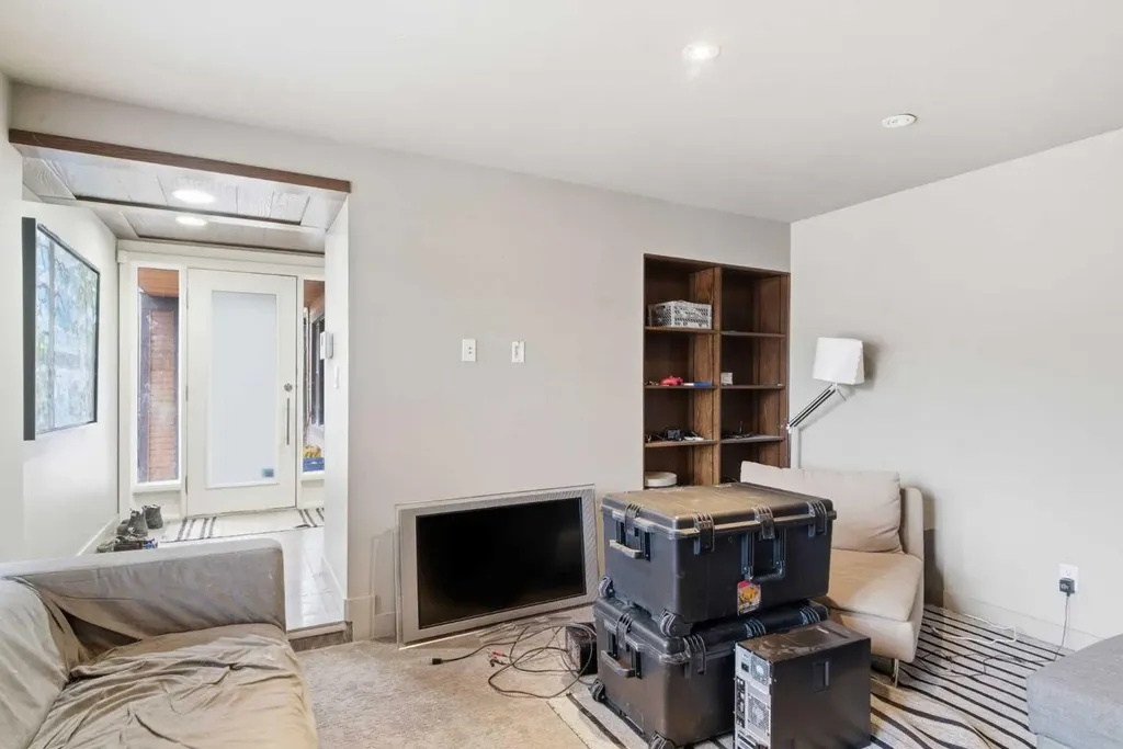 2910 Marquette Street SW Calgary AB T2T 3E3