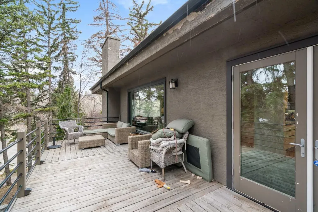 2910 Marquette Street SW Calgary AB T2T 3E3