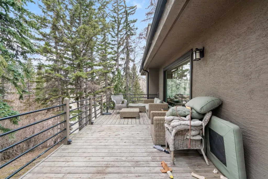 2910 Marquette Street SW Calgary AB T2T 3E3