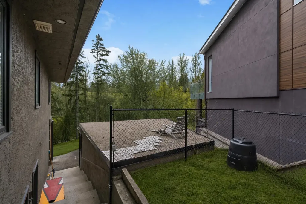 2910 Marquette Street SW Calgary AB T2T 3E3