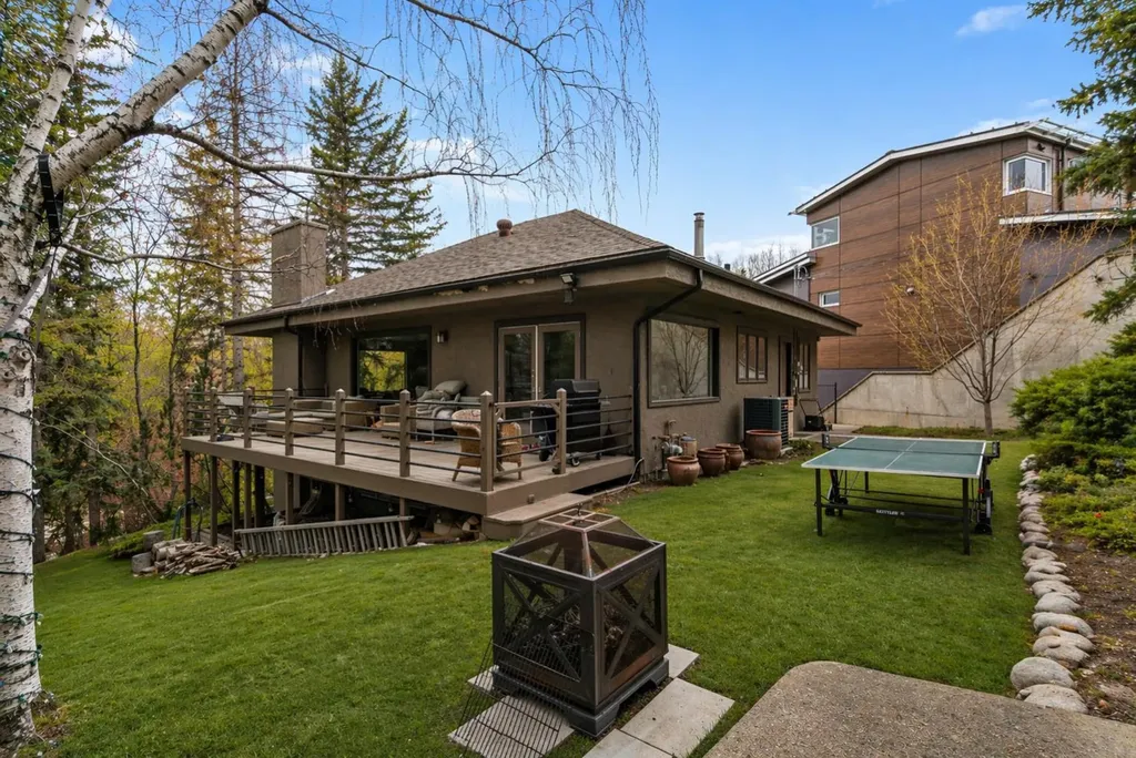 2910 Marquette Street SW Calgary AB T2T 3E3