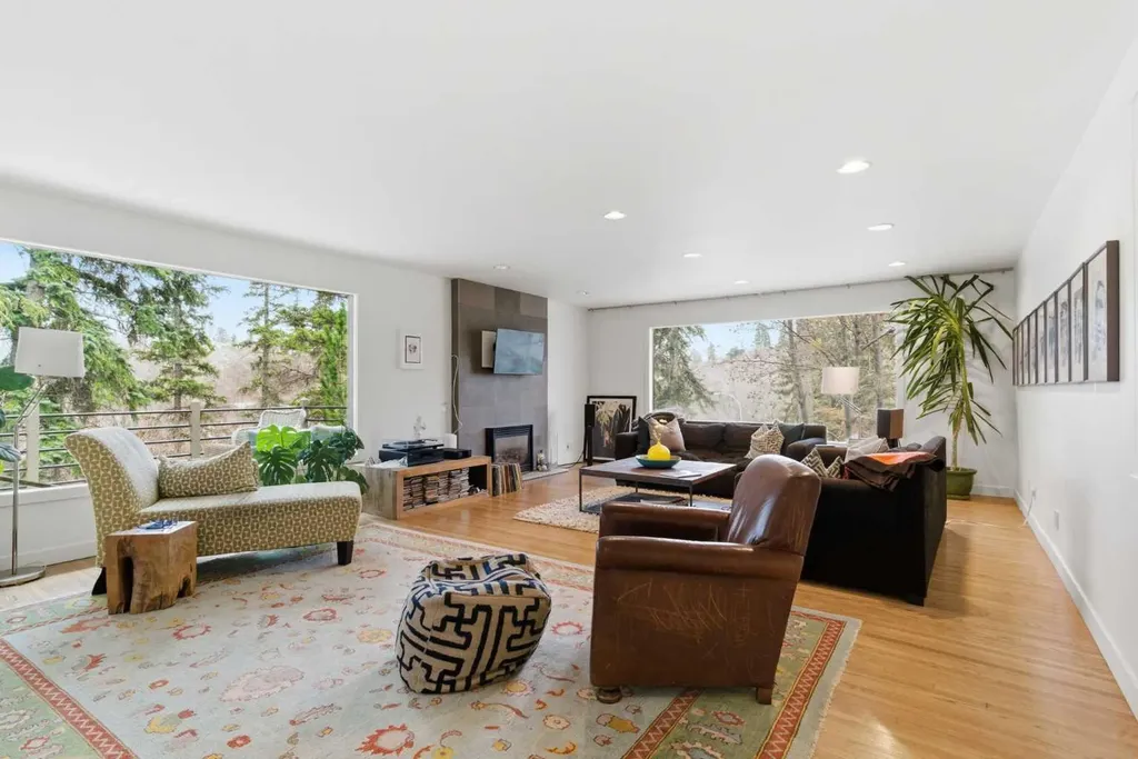 2910 Marquette Street SW Calgary AB T2T 3E3