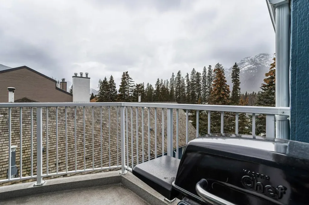 420 Squirrel Street Banff AB T1L1G5