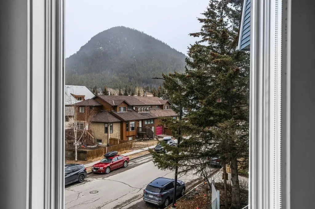 420 Squirrel Street Banff AB T1L1G5