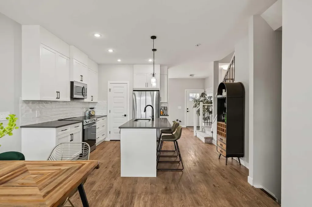 182 River Heights Drive Cochrane AB T4C 2V1
