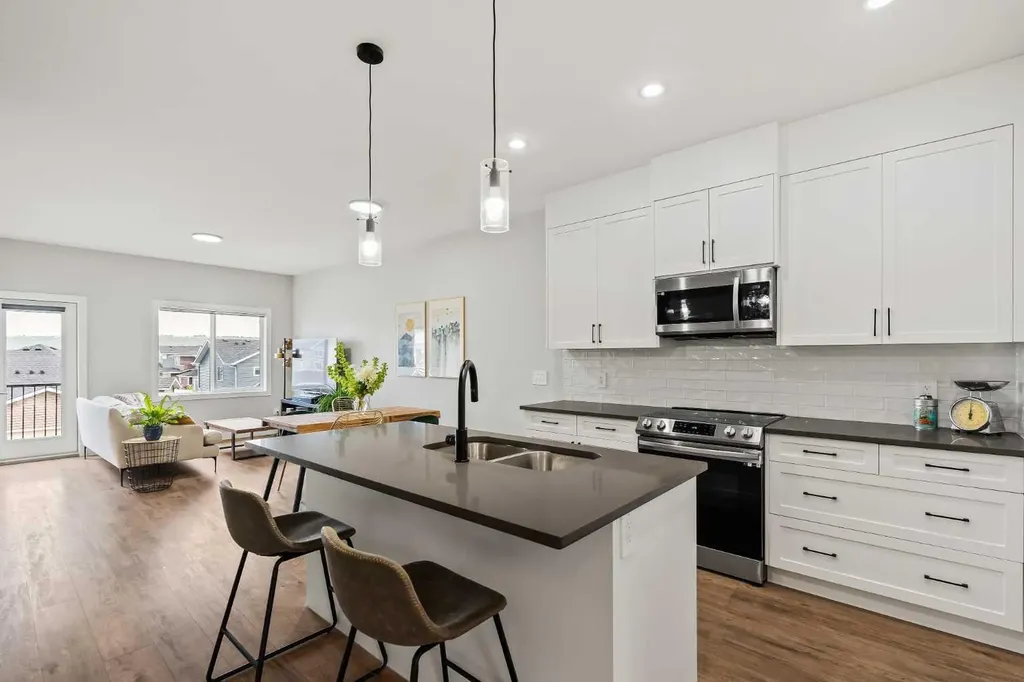 182 River Heights Drive Cochrane AB T4C 2V1