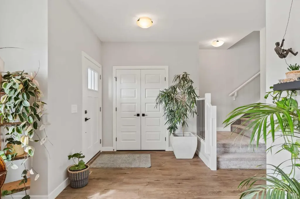 182 River Heights Drive Cochrane AB T4C 2V1