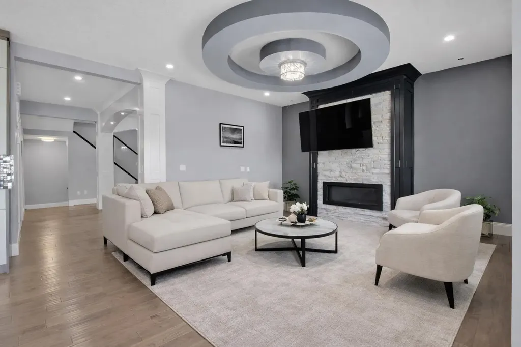 302 Kinniburgh Road Chestermere AB T1X0Y6