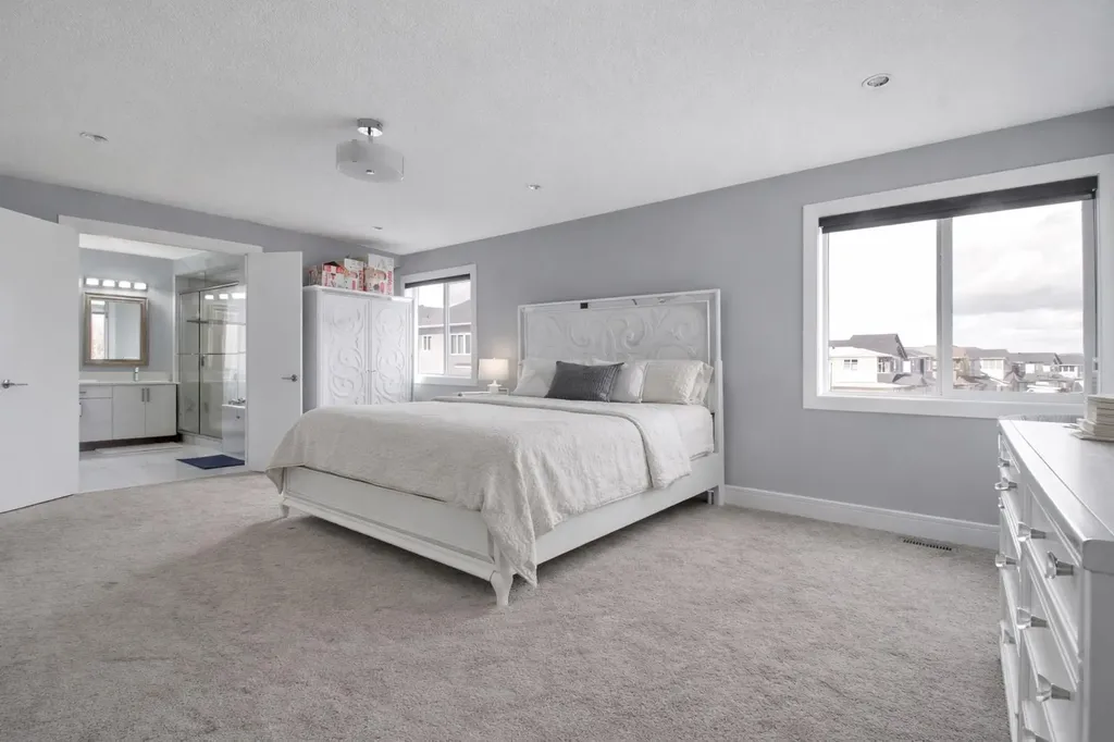 302 Kinniburgh Road Chestermere AB T1X0Y6