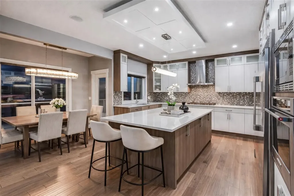 302 Kinniburgh Road Chestermere AB T1X0Y6