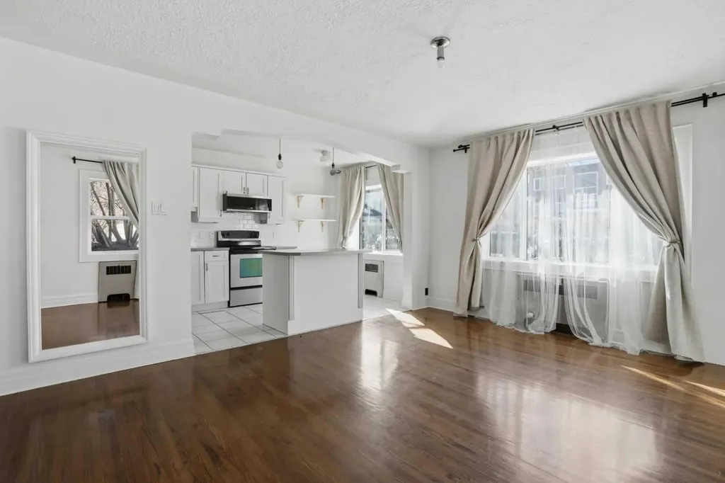330 19 Avenue SW Calgary AB T2S 0C9