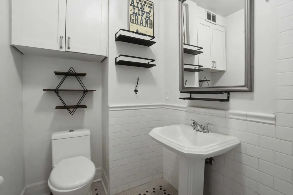 330 19 Avenue SW Calgary AB T2S 0C9