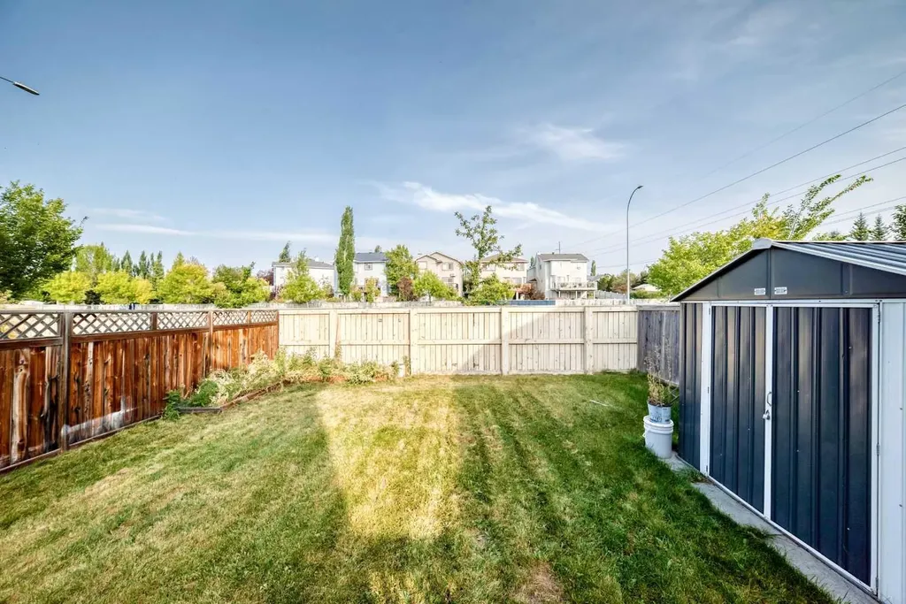 16062 Everstone Road SW Calgary AB T2Y 4J7